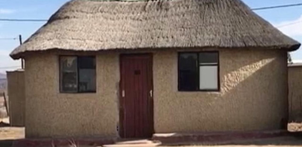 In diesem Haus lagen die Überreste der von Kannibalen ermordeten Frau.