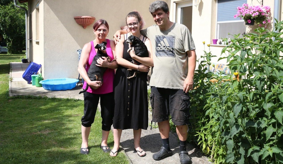 Evelyne (49), Jessica (20) und Carl Rudolf (51) müssen ausziehen.