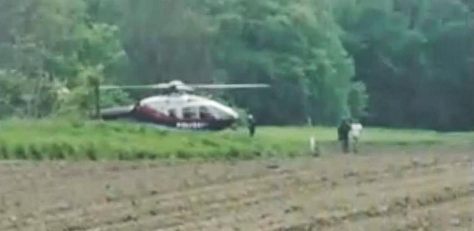 Polizeihubschrauber in Maria Anzbach