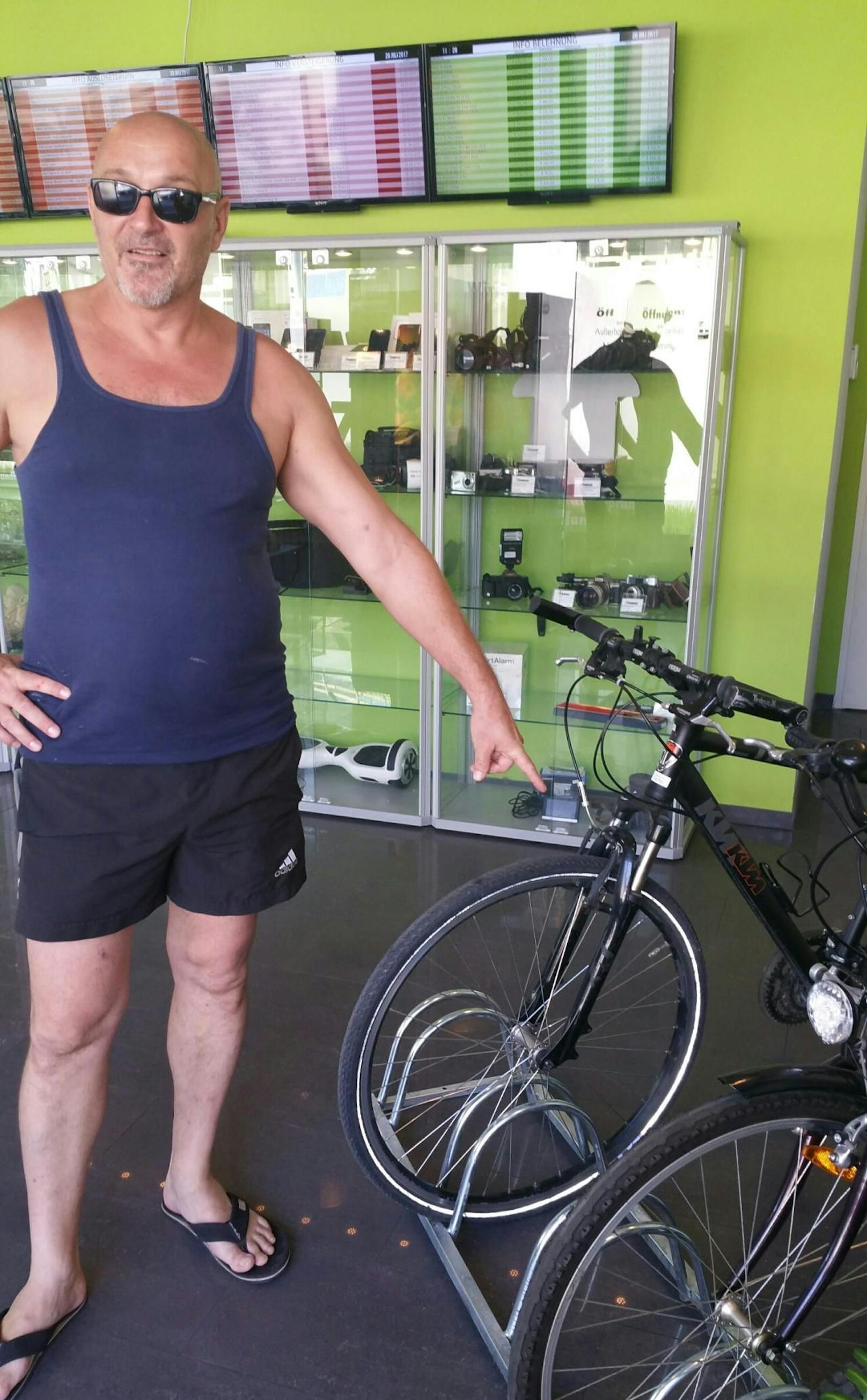 Christian J. (50) entdeckte beim Pfandleiher sein gestohlenes Rad.