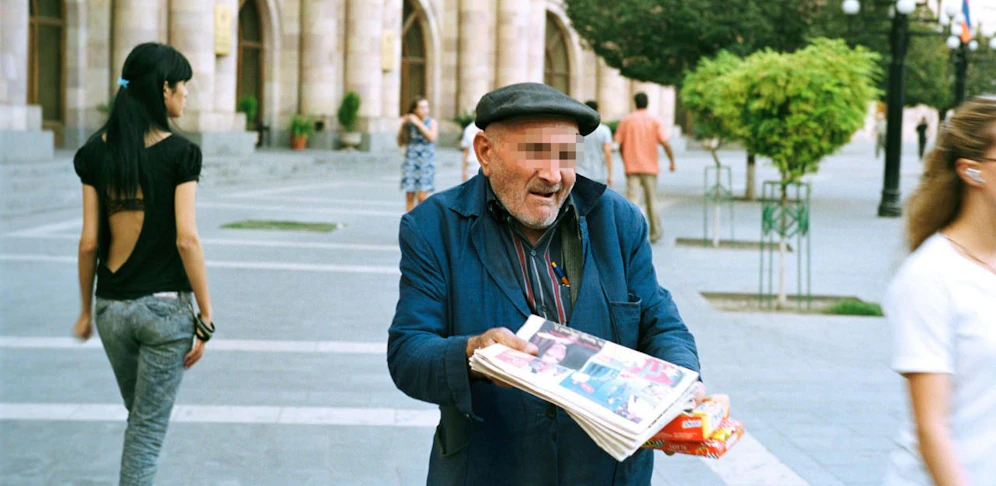 Ein Zeitungsverkäufer hat einem Pensionisten mehrere Tausend Euro gestohlen