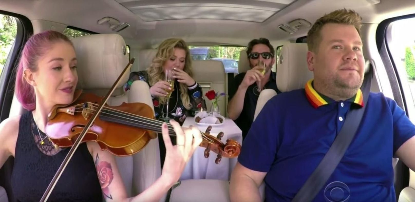 "Carpool Karaoke": Kelly Clarkson wird romantisch