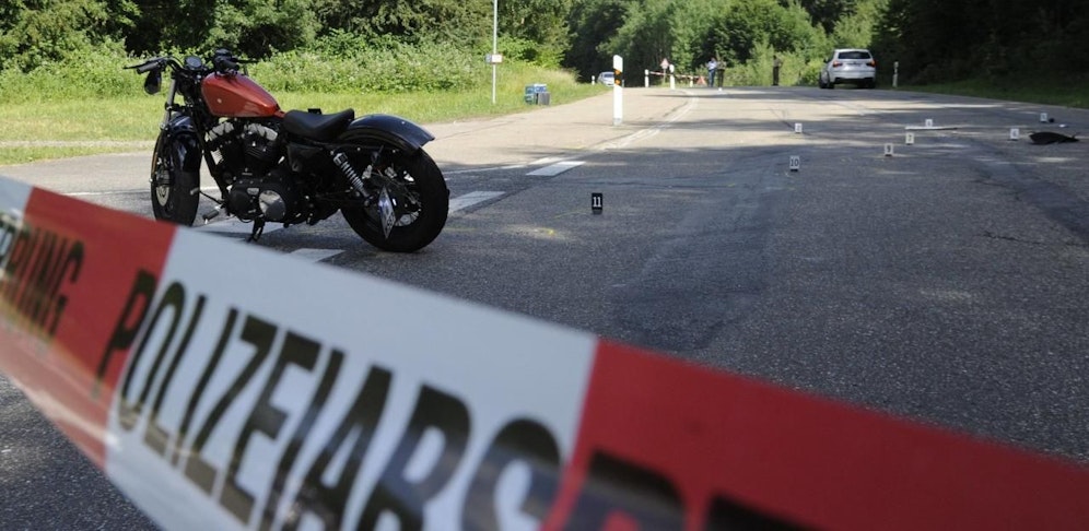 Im Juli und August 2017 starben 91 Menschen im Straßenverkehr, 34 davon waren mit dem Motorrad unterwegs.