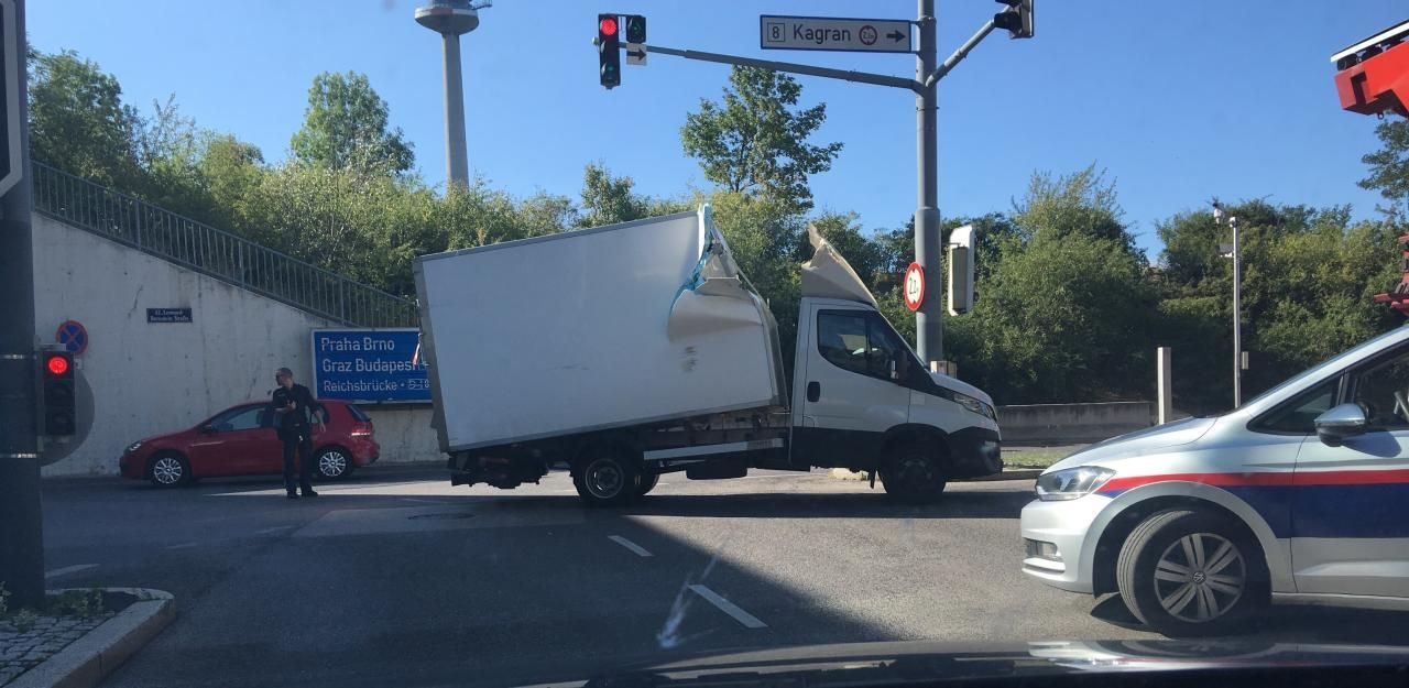 Heute.at - Nächster Laster tappte bei UNO-City in die Falle