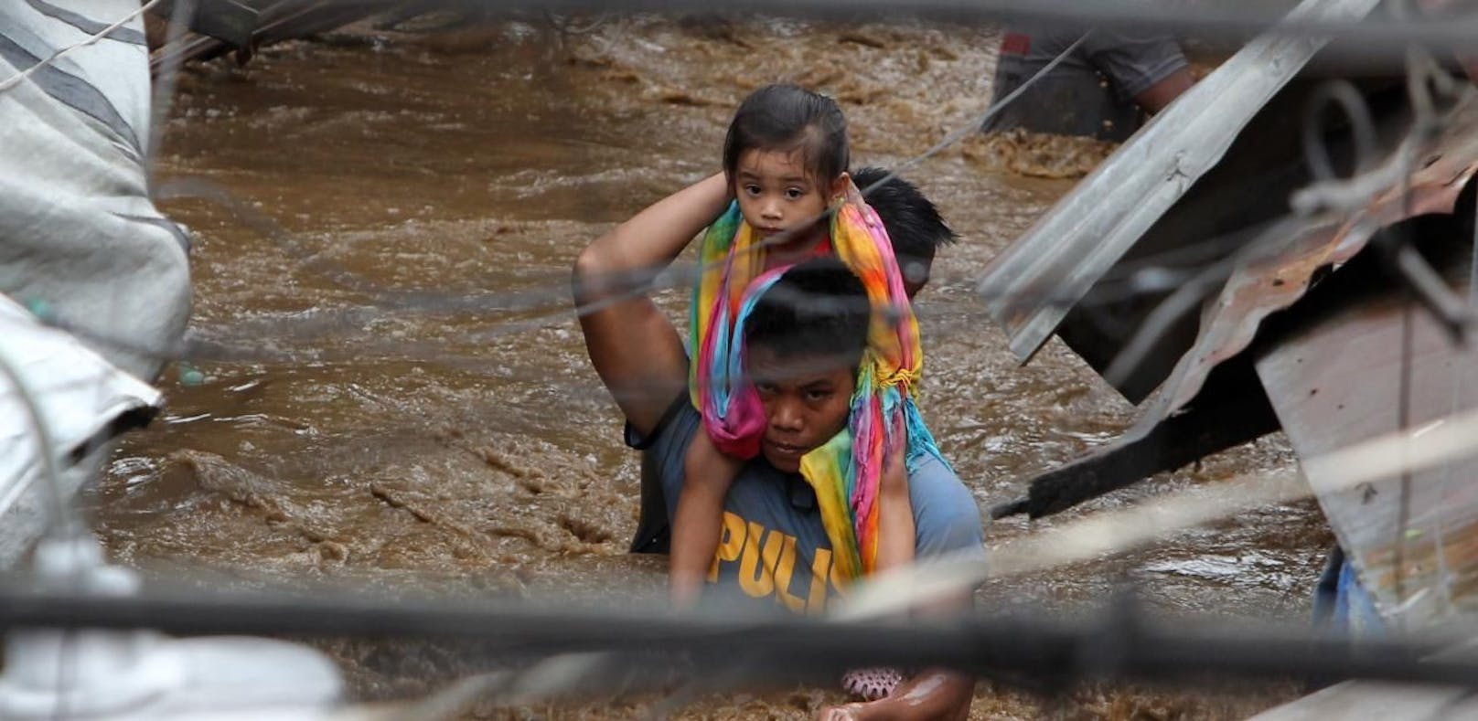Tropensturm auf Philippinen: Über 200 Tote