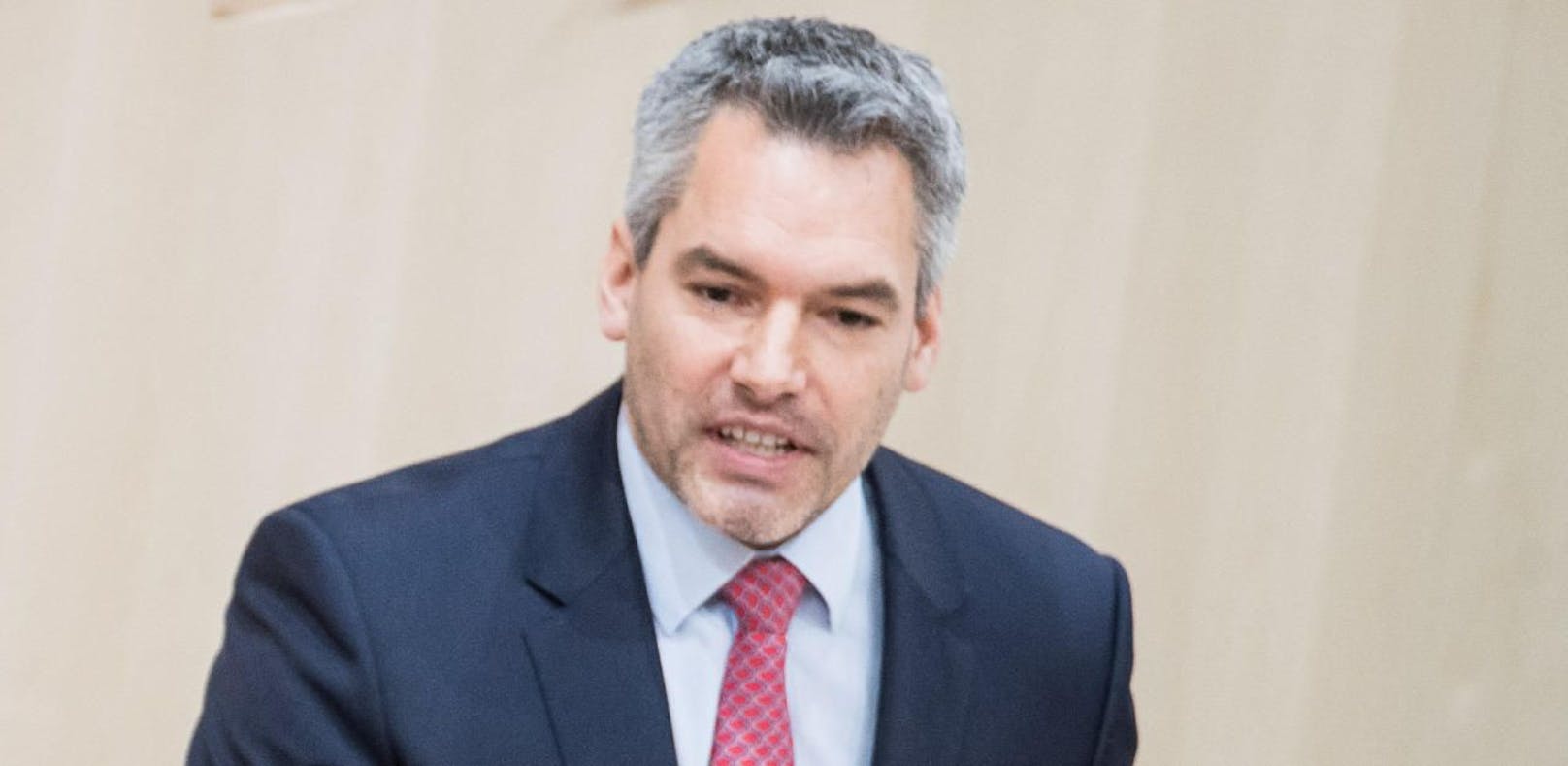 ÖVP-Generalsekretär Karl Nehammer fordert Offenlegung der Parteispenden.