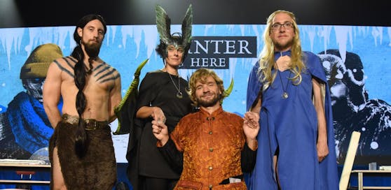 Martin Moder, Dr. Elisabeth Oberzaucher, Martin Puntigam und Dr. Florian Freistetter im "Game of Thrones"-Special der Science Busters