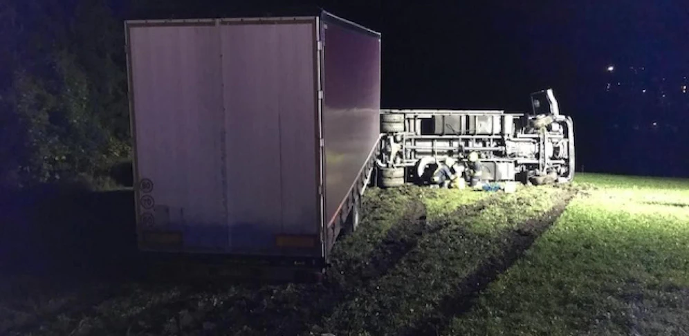 Der Lkw-Fahrer wurde bei dem Unfall nicht verletzt.