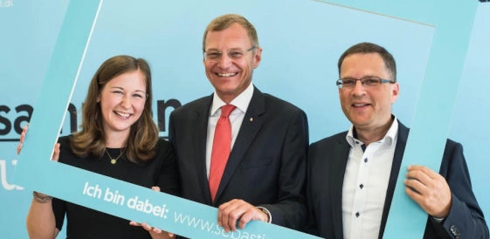Claudia Plakolm (im Bild mit LH Thomas Stelzer und August Wöginger) wird wohl die jüngste Nationalrätin aller Zeiten.