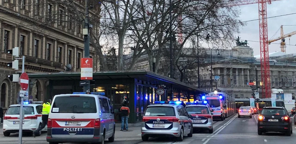 Montag um 17 Uhr kam es zu einem Unfall bei der Straßenbahnstation Dr. Karl Renner Ring. 