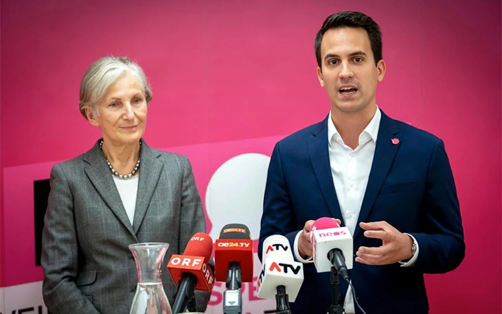 Neos-Justizsprecherin Irmgard Griss und der Wiener Klubobmann Christoph Wiederkehr fordern die Einführung einer Politikerhaftung. (c) Neos Wien