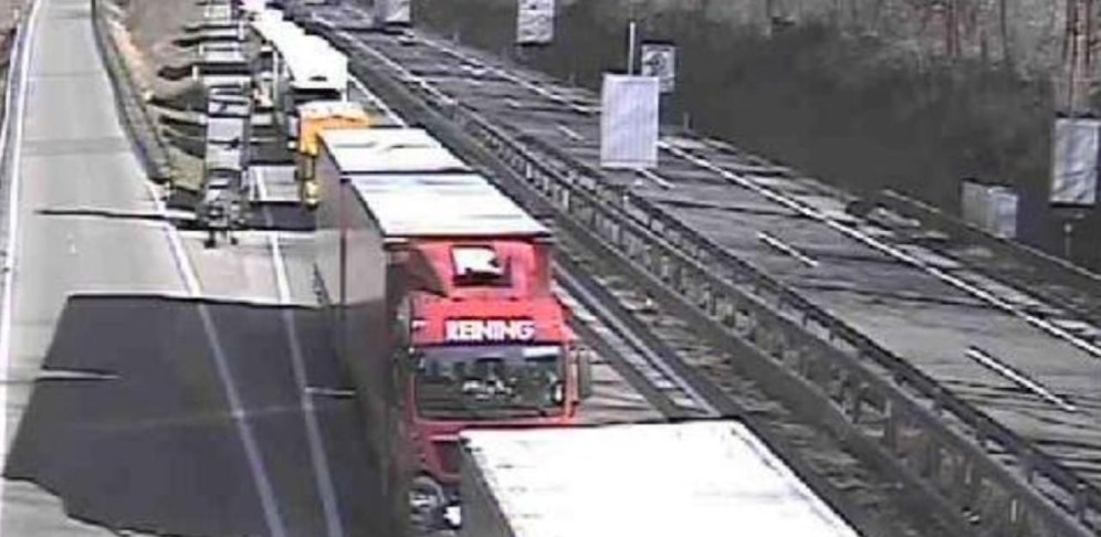 Bis zu zwei Stunden Stau vor dem Grenzübergang Hörbranz auf der Rheintal Autobahn (A14).