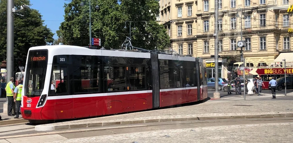 Die Flexity müssen offenbar vorübergehend aus dem Verkehr gezogen werden.