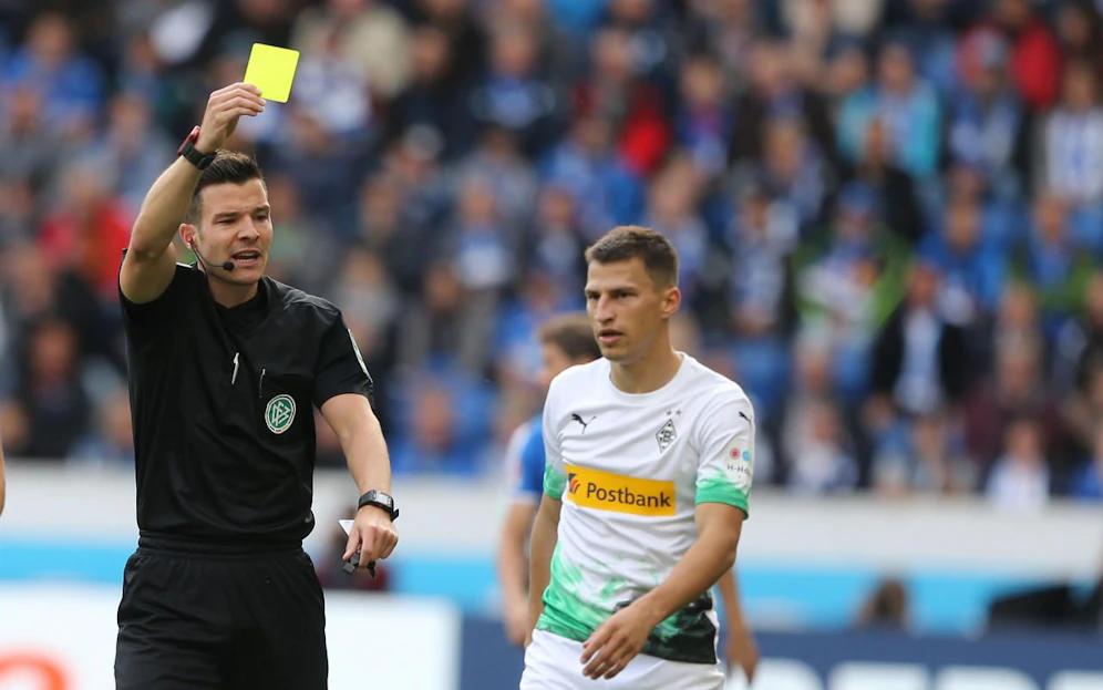 Stefan Lainer enthüllt den Gladbach-Umgang mit der "Mecker-Regel". 