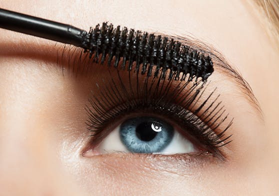 Nicht jede Volumen-Mascara hält, was sie verspricht.