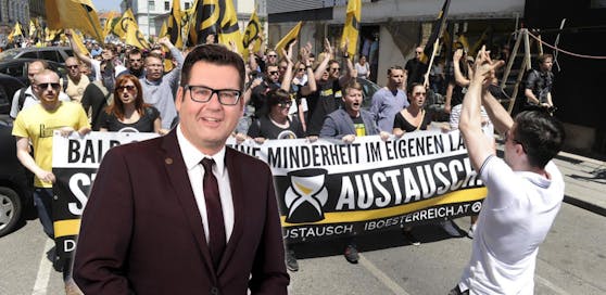 Laimer (li.) will die Auflösung von Sellners (re.) Identitären.