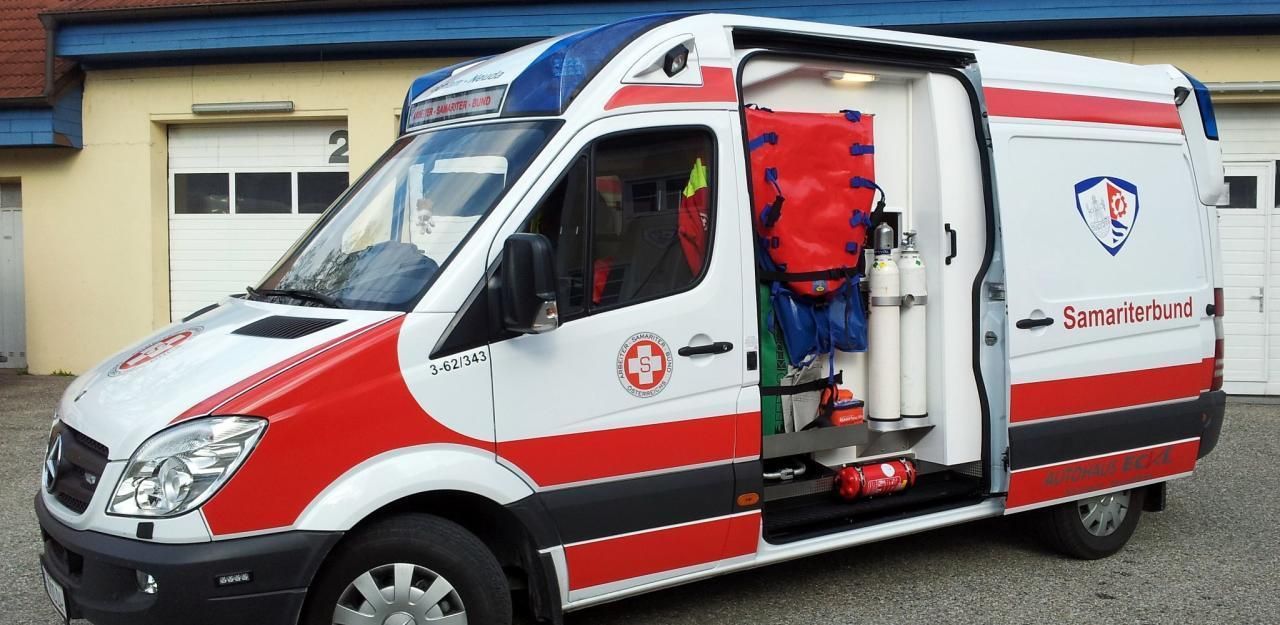 Heute.at - Tödlicher Unfall: Mann unter Bagger eingeklemmt