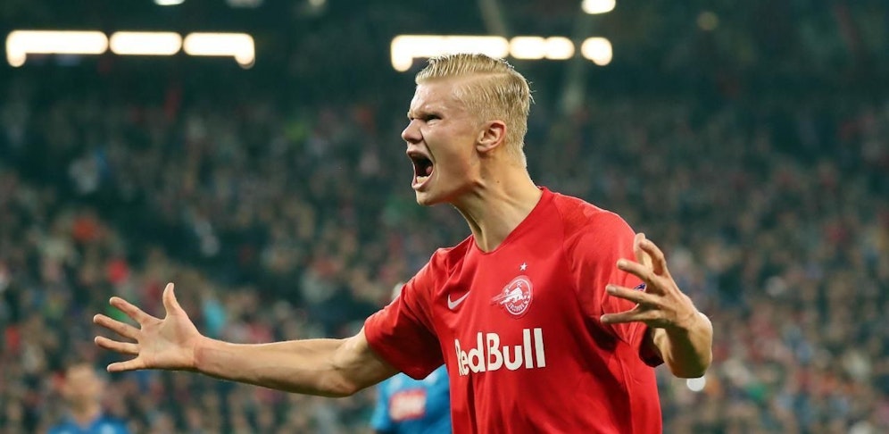 Haaland beim Jubel über sein Führungstor in Neapel.