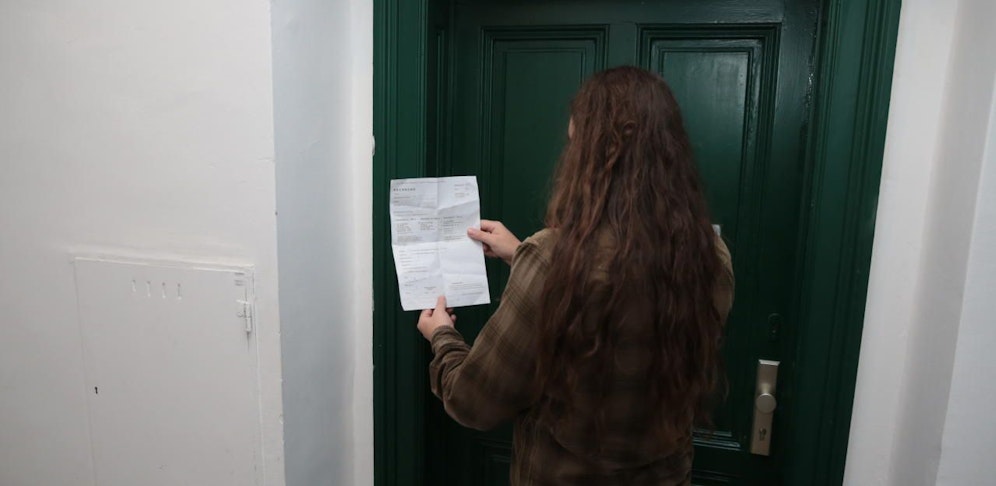 Die Rechnung der Schlüsselfirma: 543 Euro für das Aufsperren - mit Hammer und Keil.