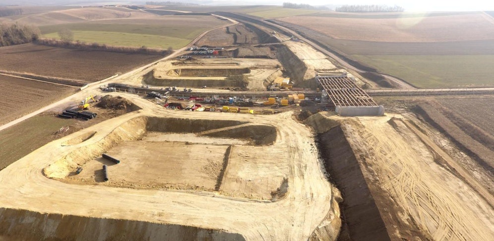 Überblicksaufnahme der Bauarbeiten zur Umfahrung Drasenhofen.