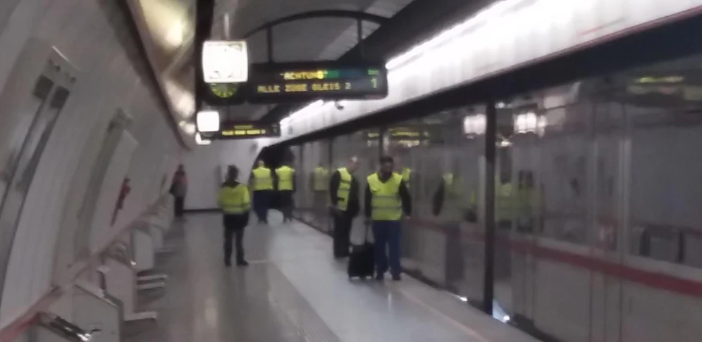 Eine schadhafte Garnitur sorgte am Mittwoch Morgen für Öffi-Stau im Frühverkehr.