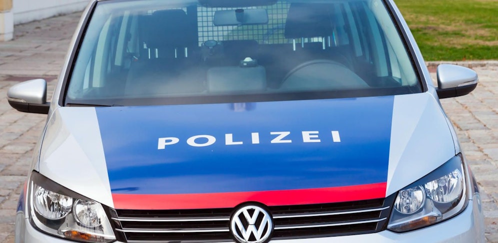 Polizei fahndet nach den Verdächtigen.