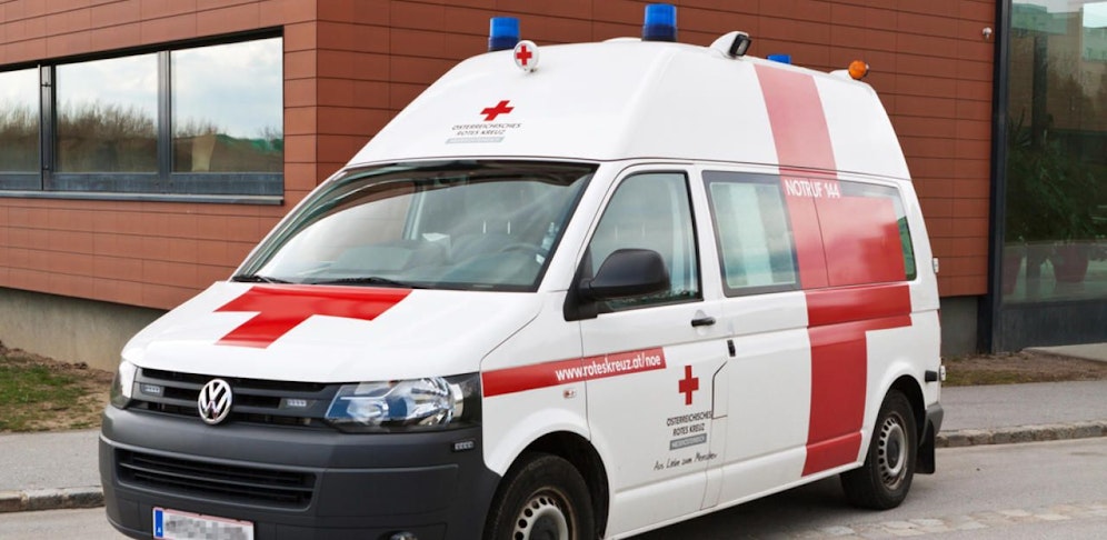 Trotz der Reanimation der Rettungskräfte, gelang es nicht den Biker wieder zurück ins Leben zu holen. (Symbolbild).