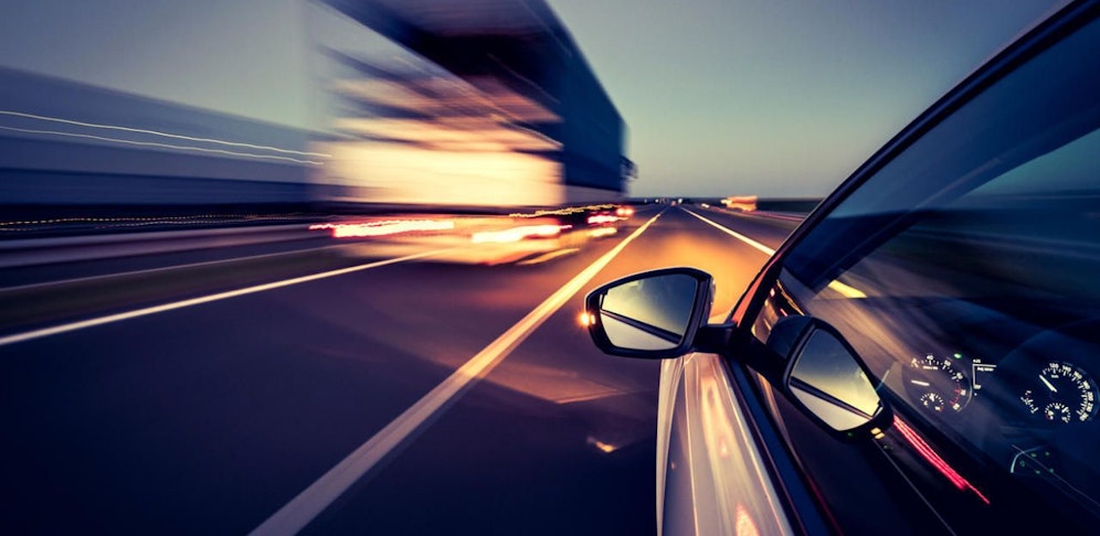 Der Raser wurde in der Nacht bei seiner "Führerscheinübungsfahrt" gestoppt.