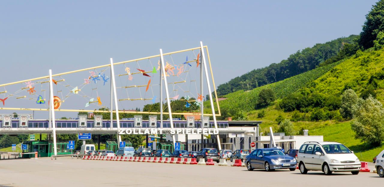 Heute.at - Lenker wollte ohne Führerschein einreisen