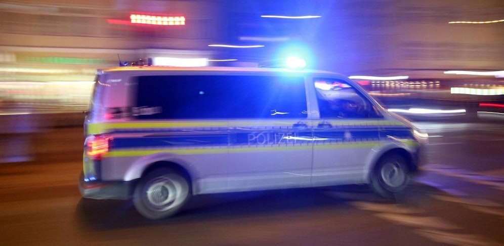 Die Polizei fahndet nach den jungen Tätern