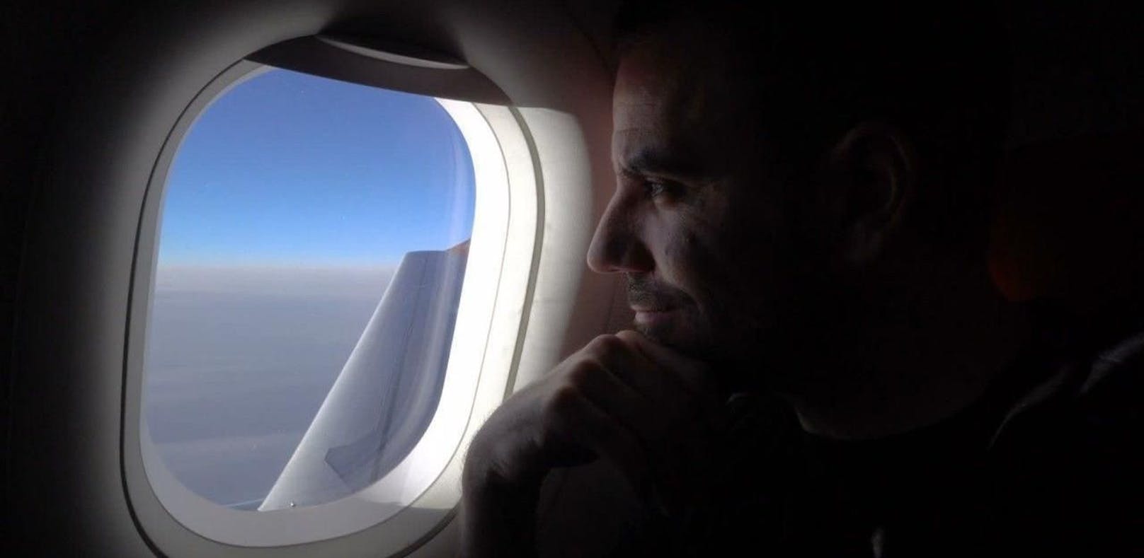 Darum dürfen Flugzeug-Fenster nicht eckig sein