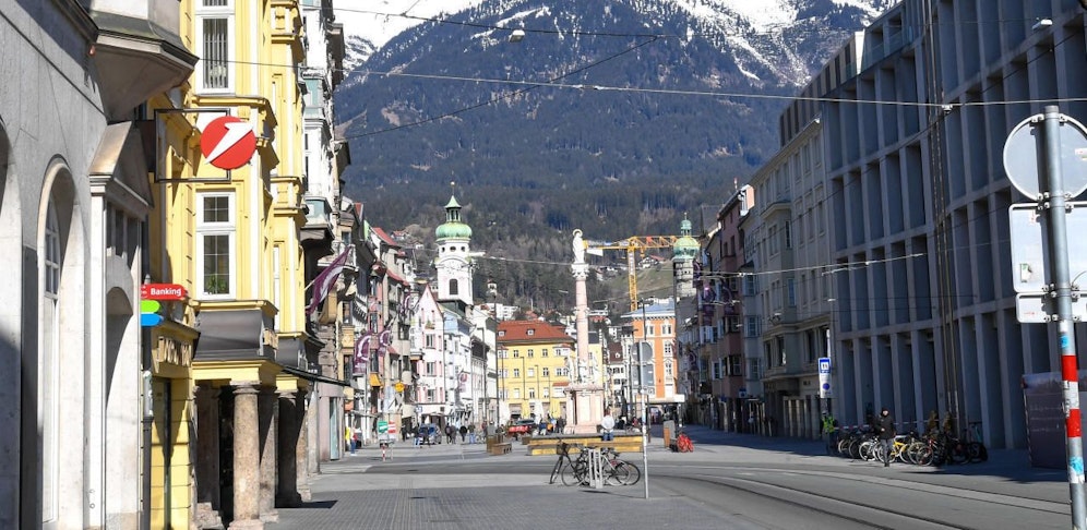 Ausgangssperre in ganz Tirol, alle Gemeinden werden unter Quarantäne gestellt.