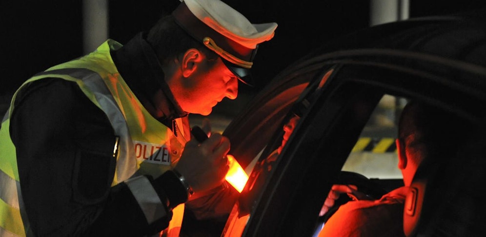 Symbolfoto einer Polizeikontrolle.
