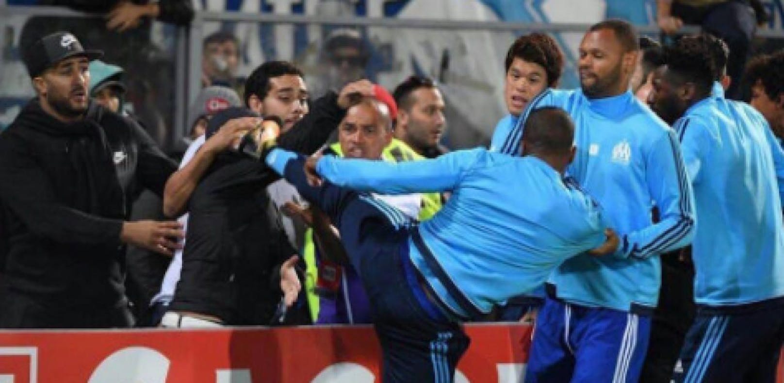 Nach Fan-Tritt: Marseille setzt Evra vor die Tür