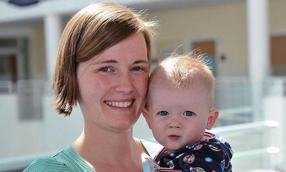 Baby Faustus lebt mit einem halben Herzen. 