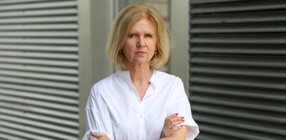 Edith Kollermann (Neos): Den Erfolg der NÖ Öffi-Politik kann man jeden Morgen in den Verkehrsnachrichten hören.