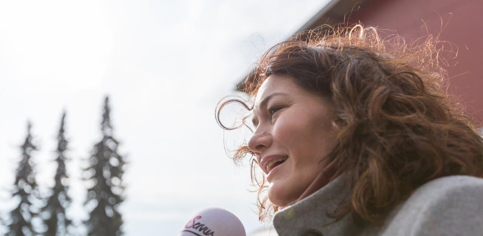 Spitzenkandidatin Ingrid Felipe (Grüne) nach ihrer Stimmabgabe in Rum am Sonntag, 25. Februar 2018, anlässlich der Tiroler Landtagswahl.