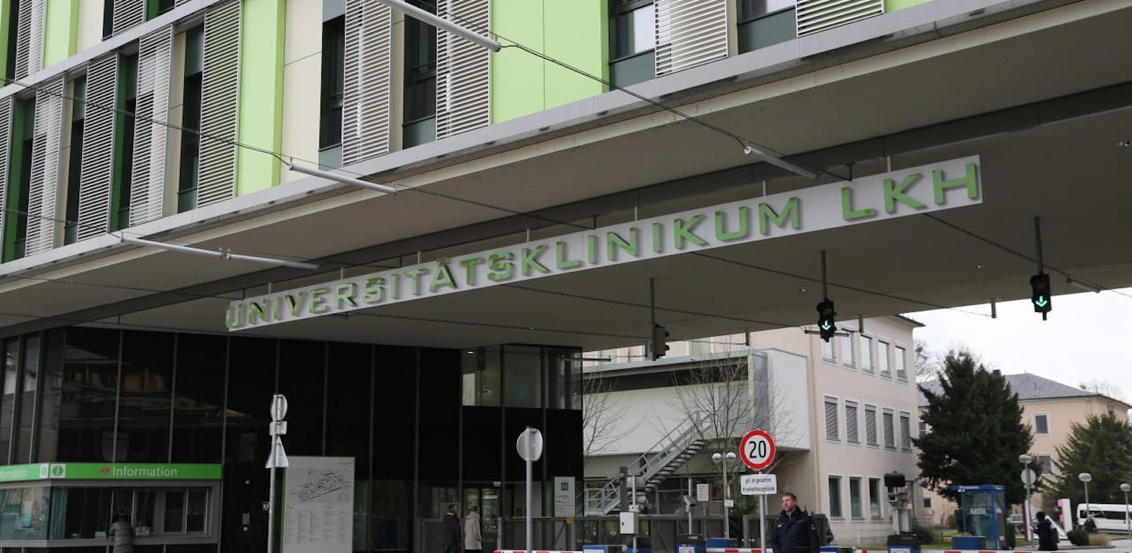 Zwei Ärzte sind am Landesklinikum Salzburg suspendiert worden. 
