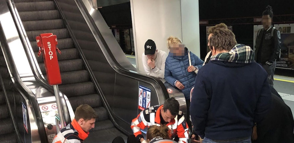 Die Verunfallte hatte Glück im Unglück, kam mit Prellungen davon.