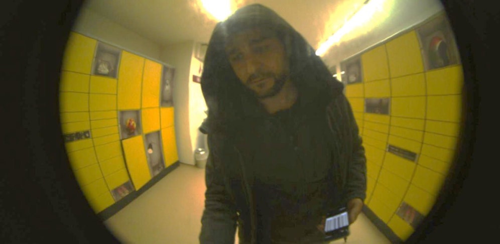 Wer kann Hinweise zu diesem Verdächtigen geben?