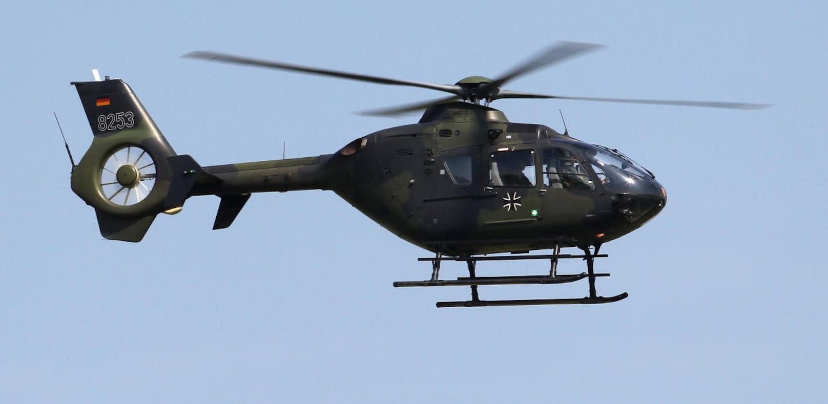 (Symbolbild) Ein Hubschrauber vom Typ EC-135 der deutschen Bundeswehr, derselbe Typ wie der abgestürzte Hubschrauber.