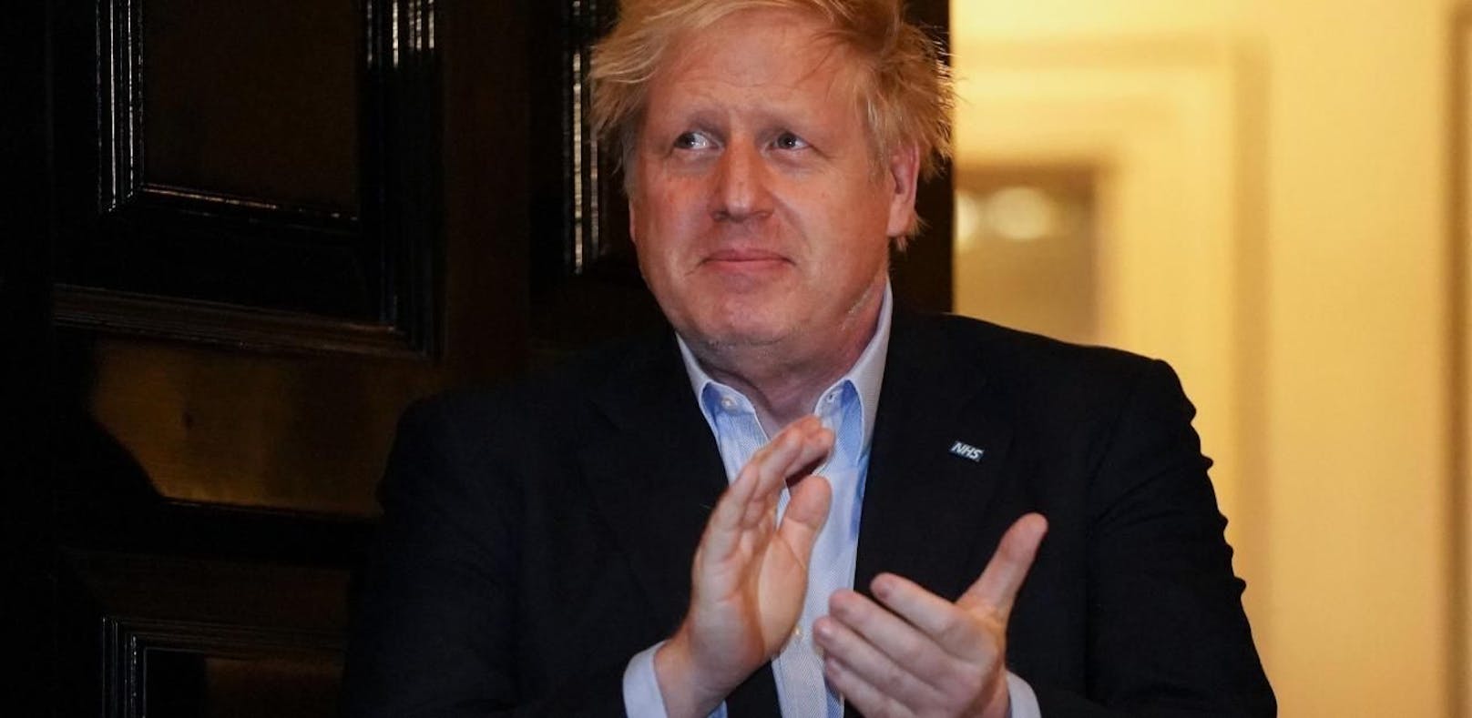Der britische Premierminister Boris Johnson musste ins Spital