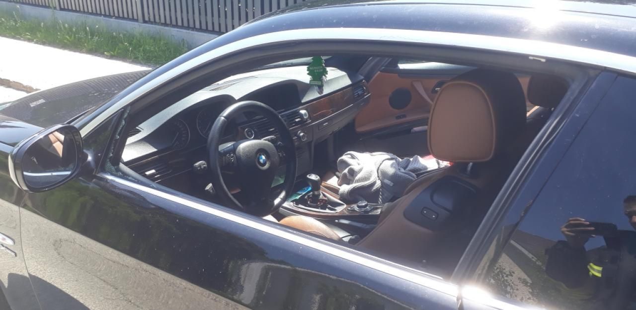 Heute.at - Kleinkind schloss sich bei Hitze selbst in BMW ein