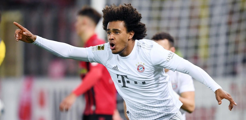 Joshua Zirkzee beim Jubel über den Siegestreffer gegen Freiburg.