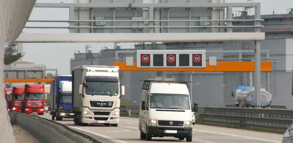 Symbolfoto der A4 bei Schwechat.