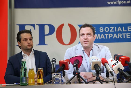 Nach dem Vorstoß von Vizebürgermeister Dominik Nepp (li.) kündigt FPÖ-Klubchef Johann Gudenus (re.) nun eine Prüfung der möglichen Koppelung von Sozialleistungen an die Einhaltung von gesetzlichen Verpflichtungen an.