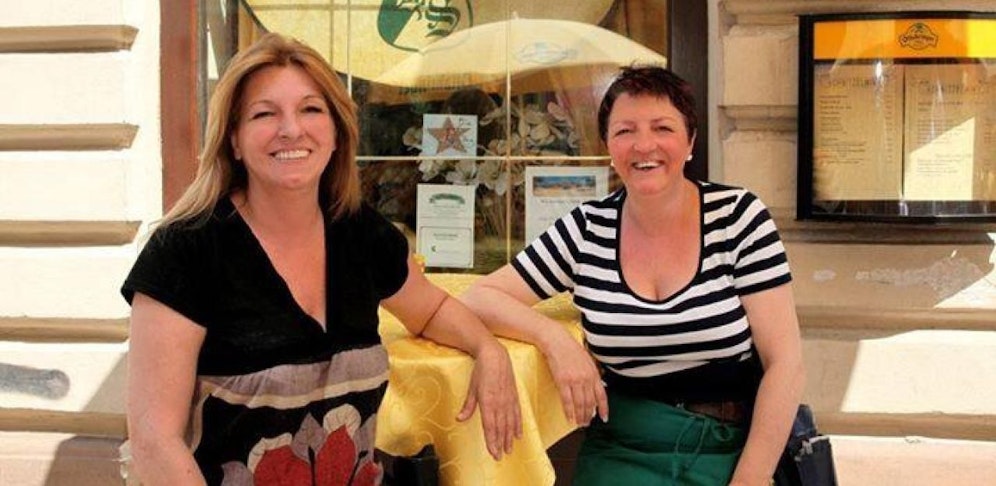 Magdalena und Andrea Zeiner vom legendären Wiener "Schnitzelwirt" bleiben weiter knusprig.