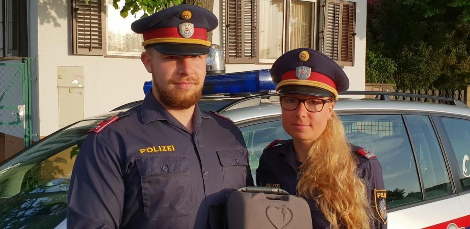 Polizisten-Duo rettete das Leben von Pensionisten. 