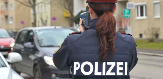 Die Wiener Polizei führte eine Schwerpunktkontrolle durch. Ein Lenker war mit 138 statt 50 km/h unterwegs.