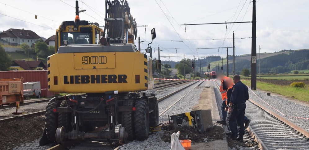 Der Arbeiter verstarb noch an der Unfallstelle.